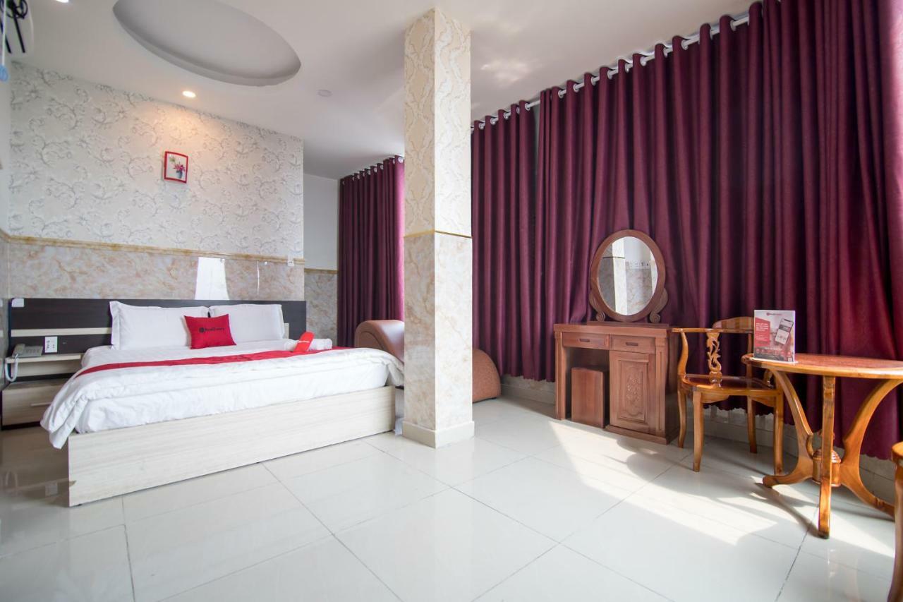 Reddoorz Plus Near Mien Tay Bus Station 2 Хошимин Экстерьер фото