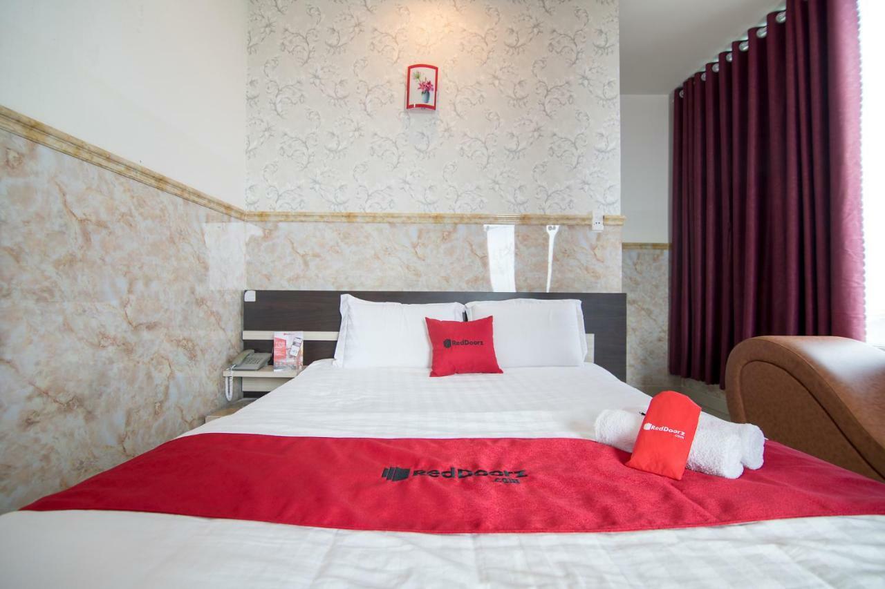 Reddoorz Plus Near Mien Tay Bus Station 2 Хошимин Экстерьер фото