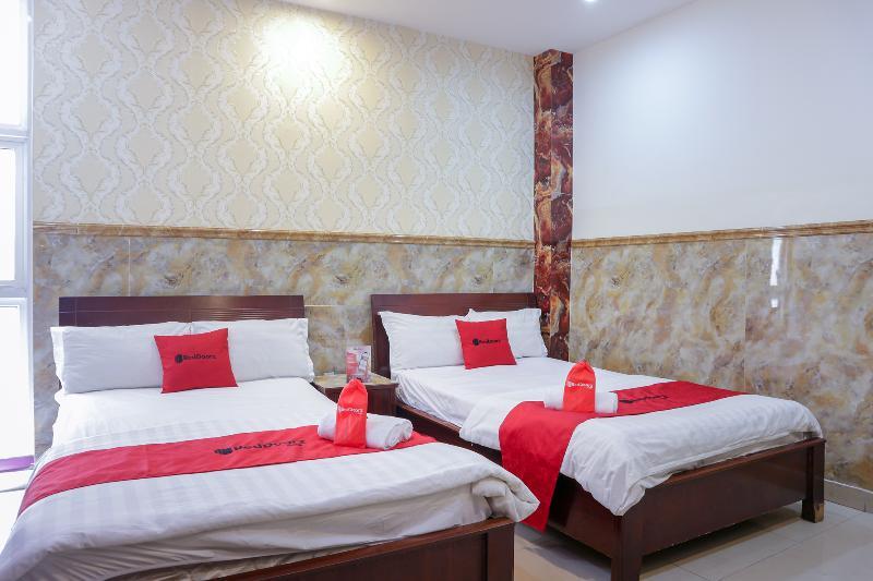Reddoorz Plus Near Mien Tay Bus Station 2 Хошимин Экстерьер фото